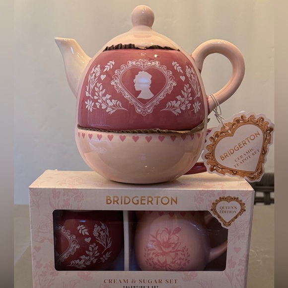 Bridgerton Cream & Sugar Valentines Day 2025 Set. Brand New.